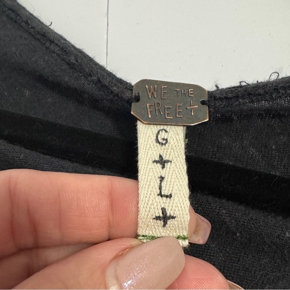 We The Free by Free People Ombré Distressed Long Sleeve Top G/L - Picture 8 of 8